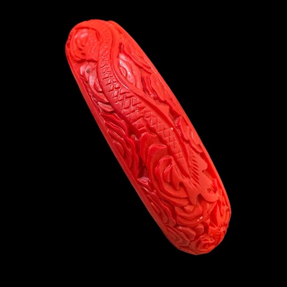 Vintage Chinese Red Carved Cinnabar Dragons Bangle Bracelet Red - Picture 2 of 9